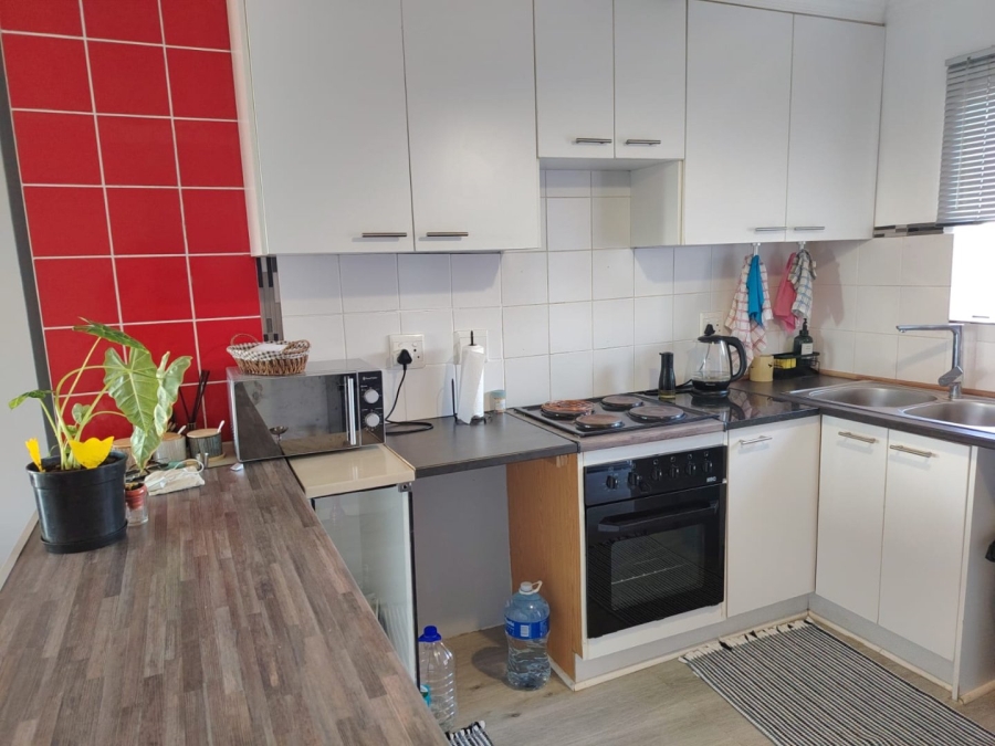 2 Bedroom Property for Sale in Langenhovenpark Free State